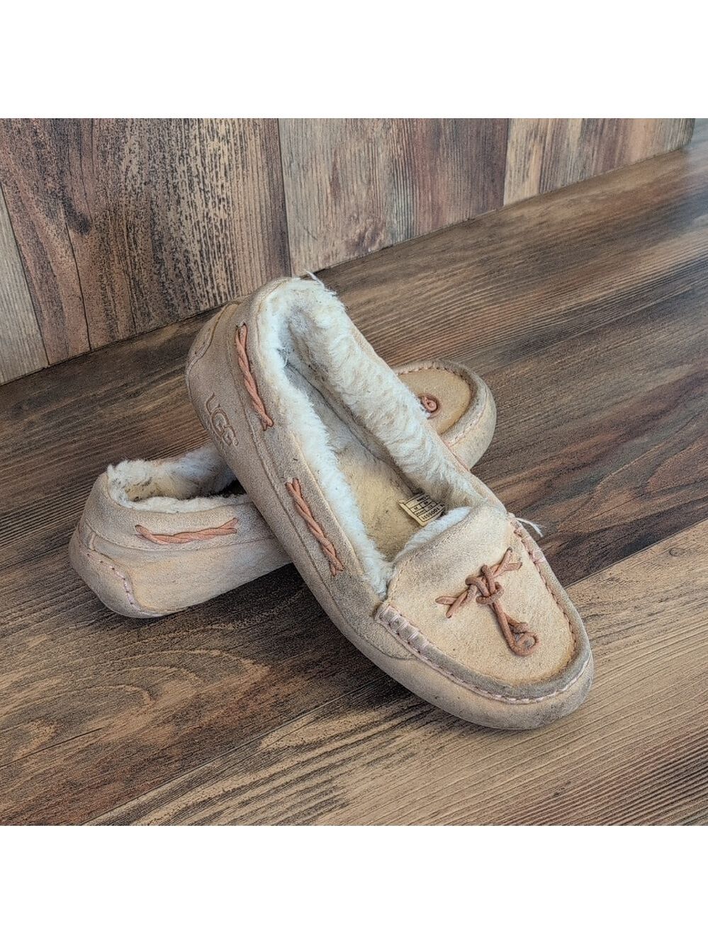 UGG Australia Brett Women's Moccassin Slippers 9                            M424